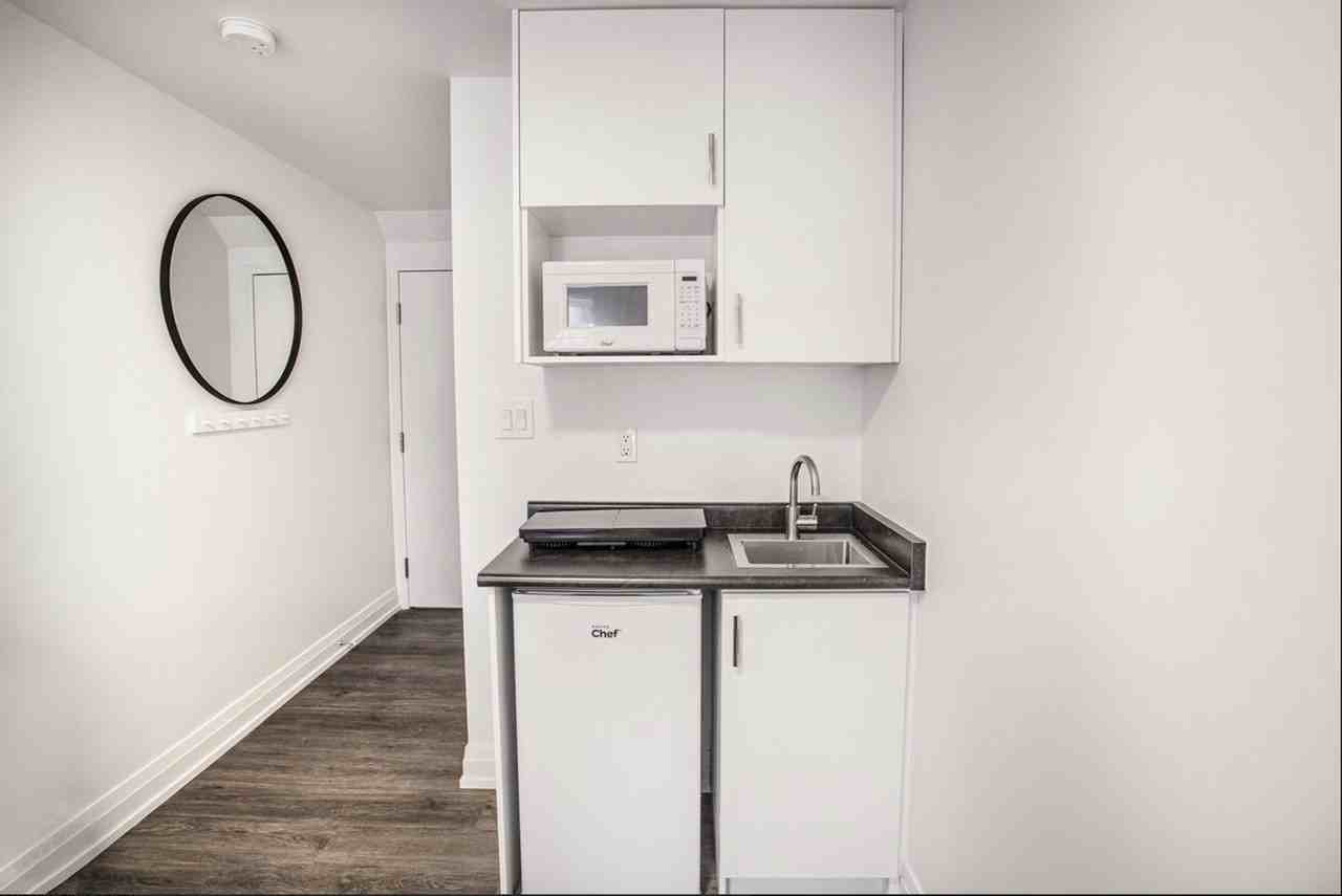 Berkeley St & Carlton St. - Photo 3 of 9