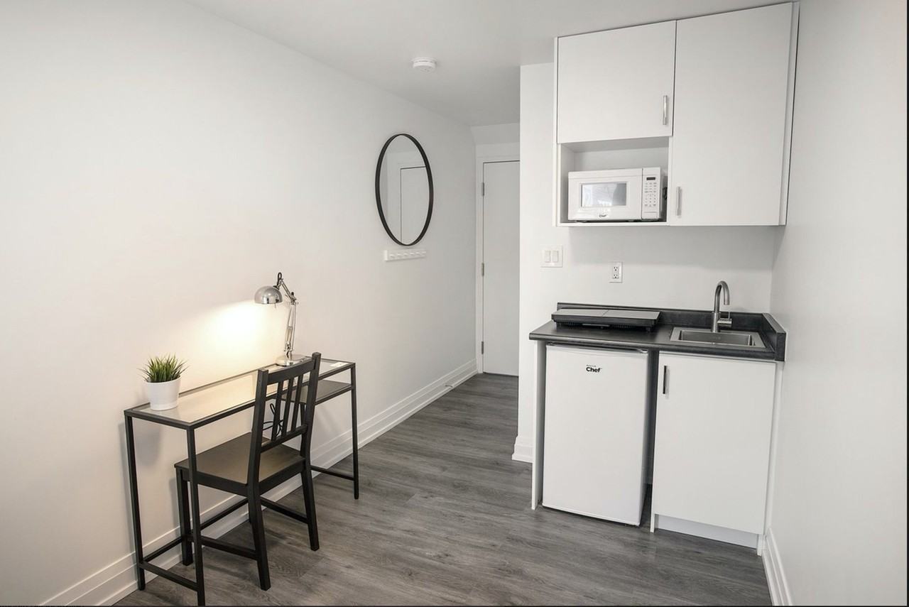 Berkeley St & Carlton St. - Photo 4 of 9