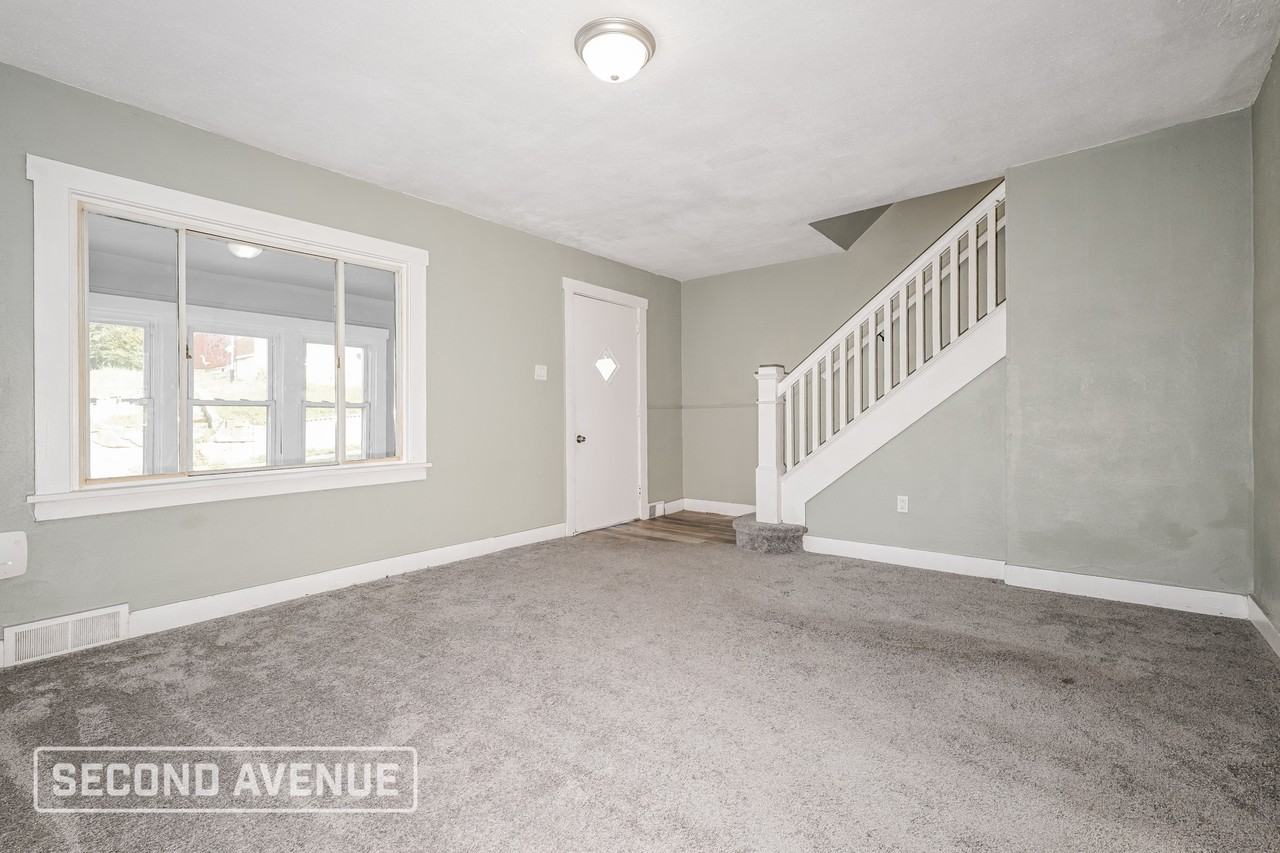 833 Vermont Ave - Photo 4 of 25