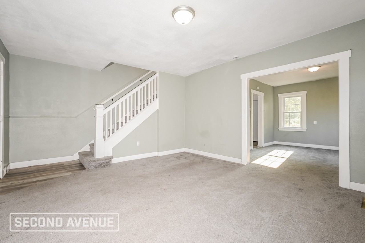 833 Vermont Ave - Photo 5 of 25