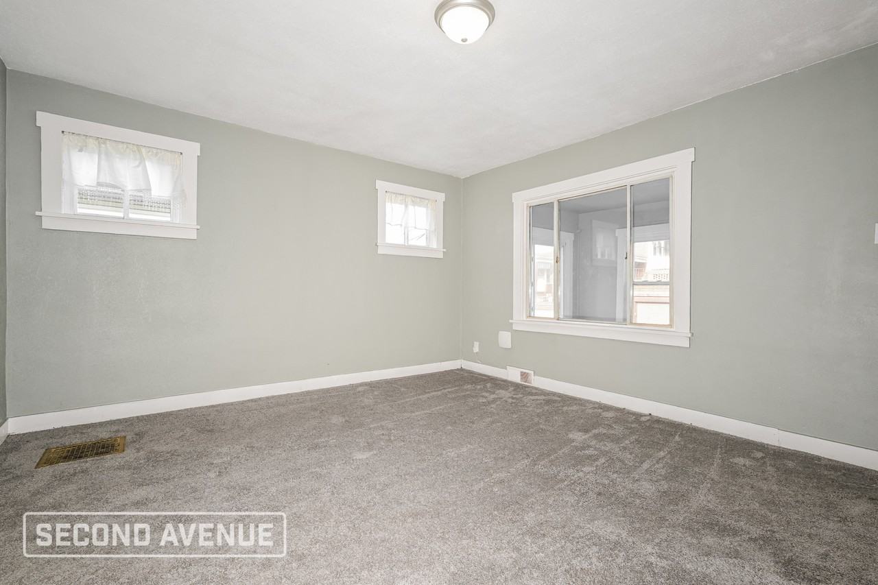 833 Vermont Ave - Photo 6 of 25