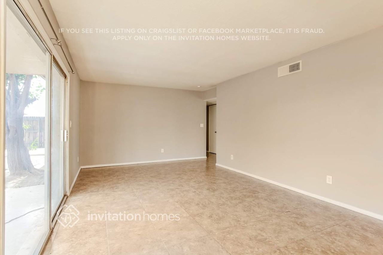 3602 W Vista Ave - Photo 3 of 17