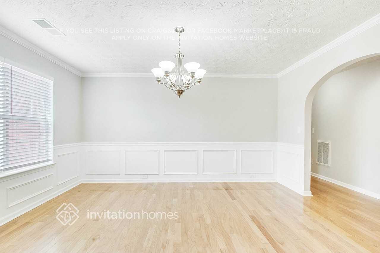 3684 Lear Ct - Photo 3 of 20
