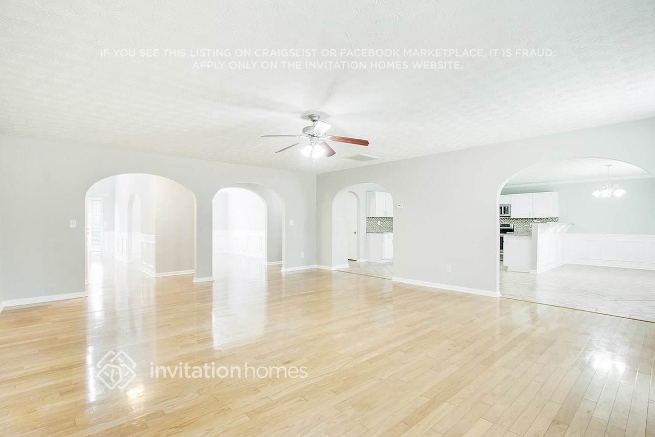 3684 Lear Ct - Photo 4 of 20