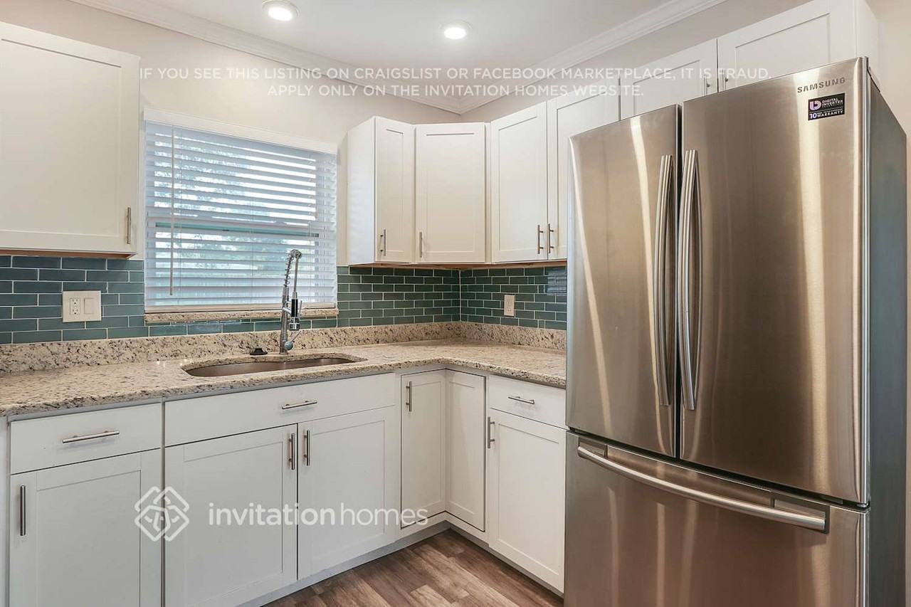 5998 12th Way N - Photo 4 of 14