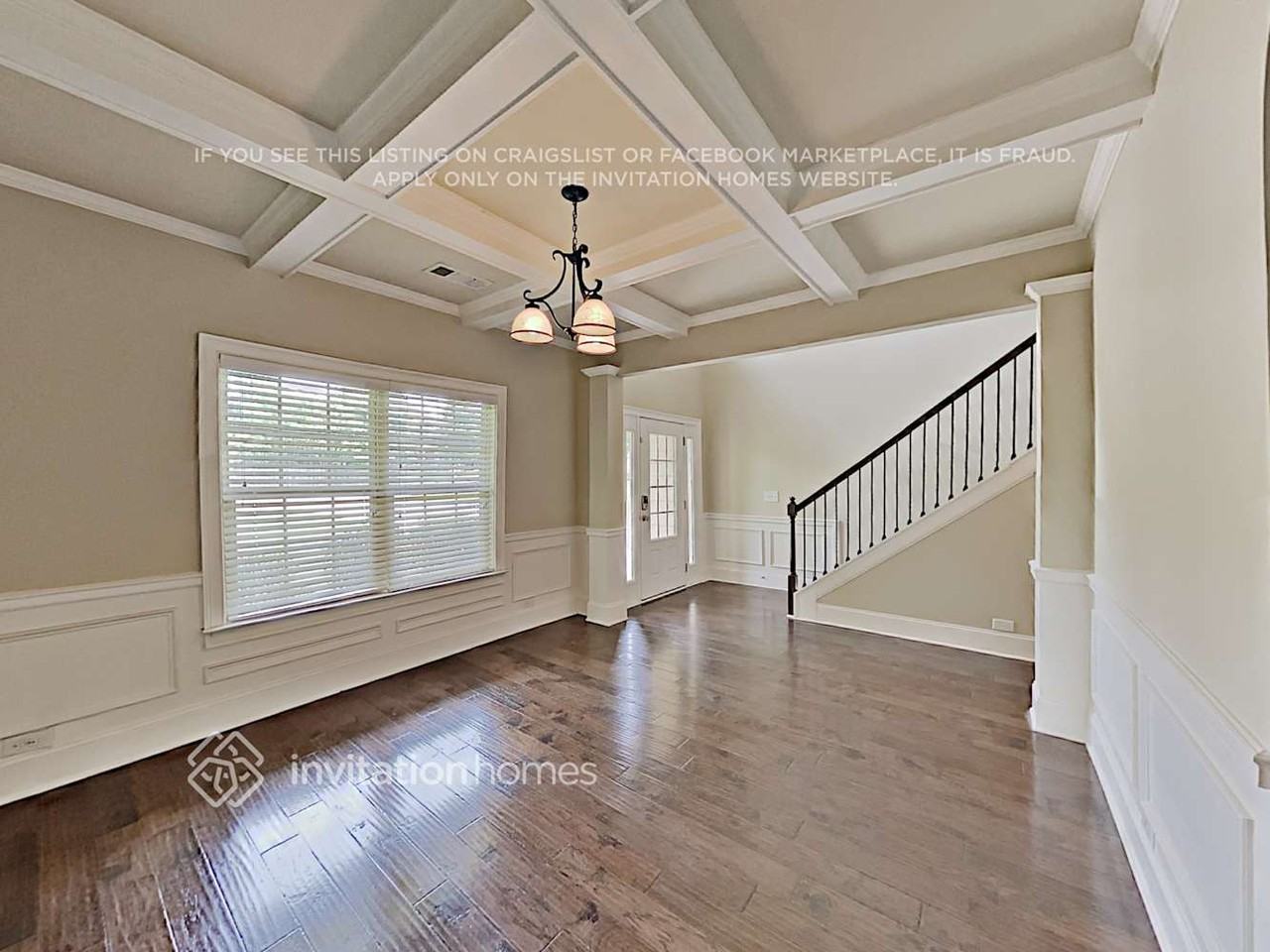 5055 Carriage Bridge Ln - Photo 5 of 23