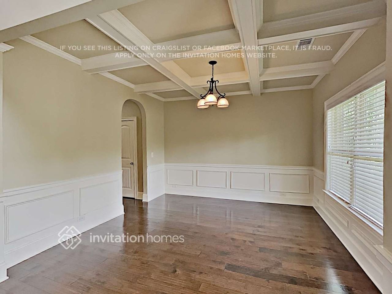 5055 Carriage Bridge Ln - Photo 6 of 23