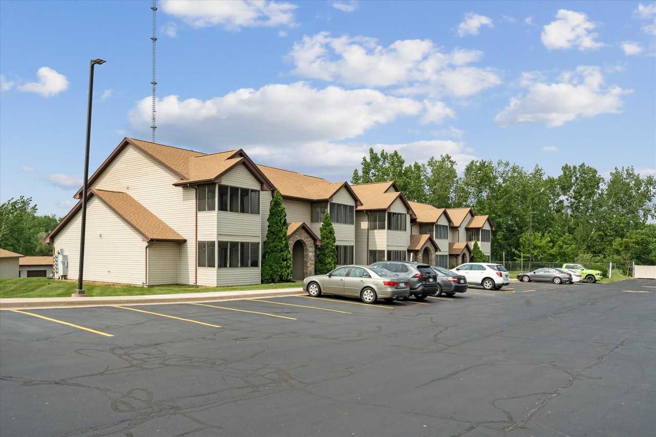 Grand Reserve - Photo 4 of 50