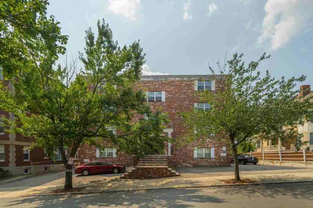 162 Summer Street - Photo 4 of 4