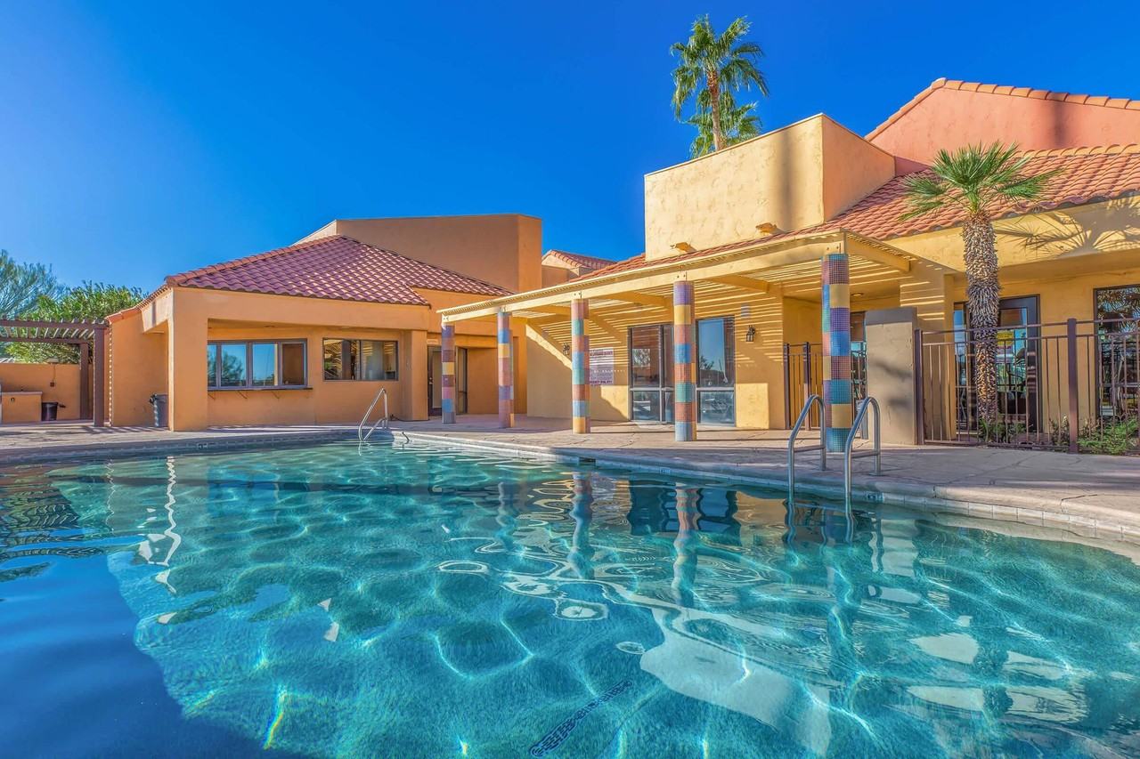 Luxury Apartment Homes in Tucson, Arizona - Photo 5 of 10