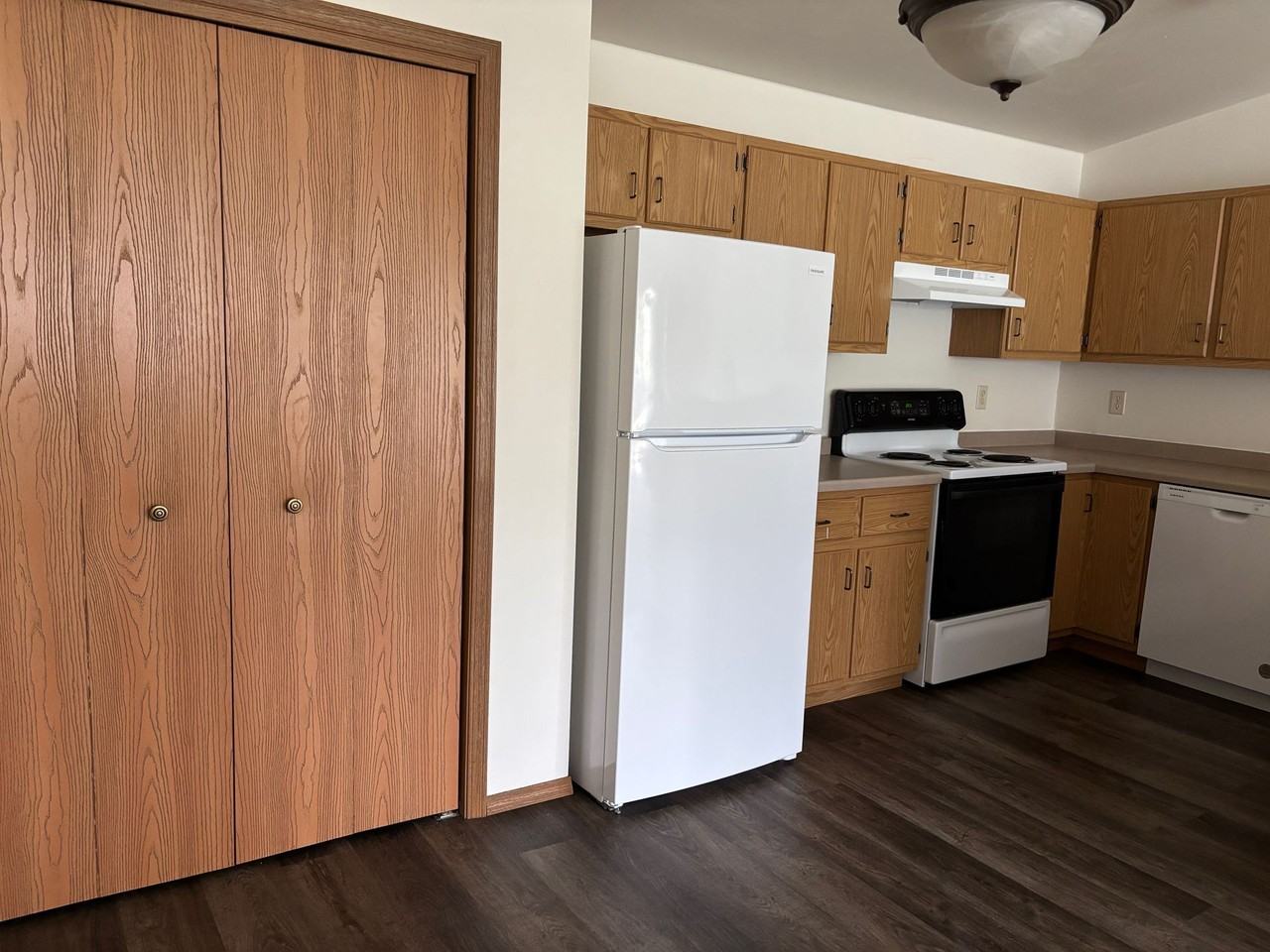 Ashbury Apartments-Appleton - Photo 3 of 38