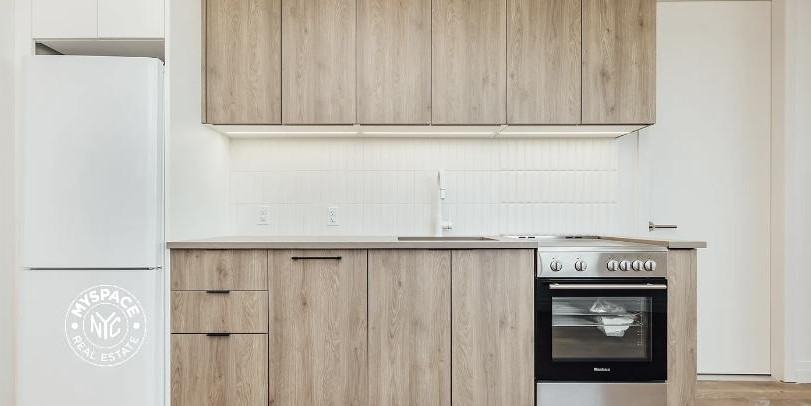 1141 Willoughby Ave #8a - Photo 2 of 12