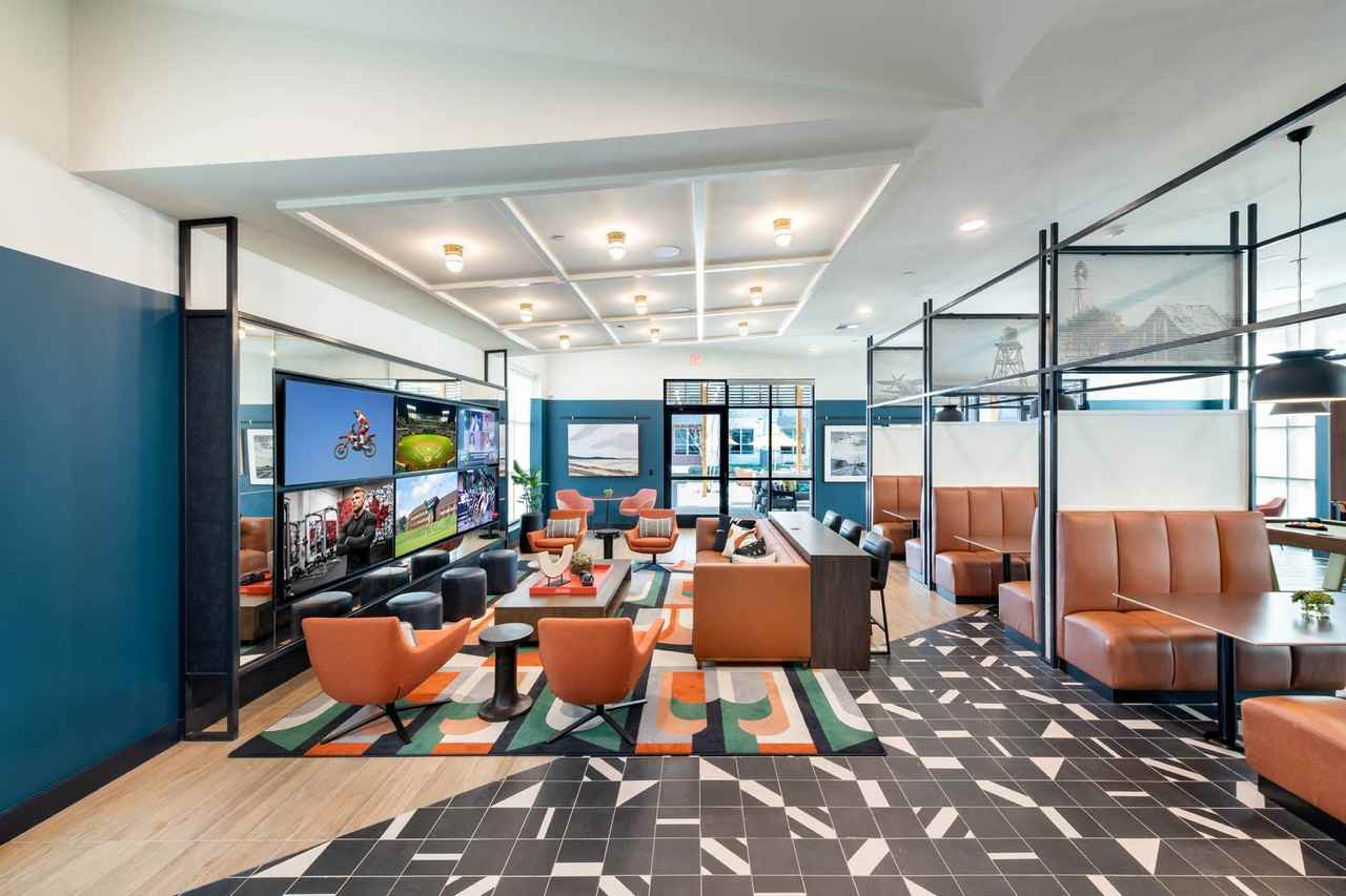 Corsair - Photo 5 of 33