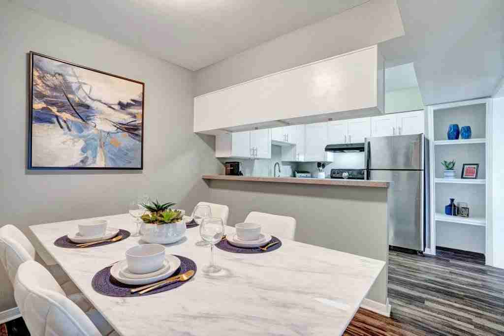 Latitude 2976 - Photo 4 of 36