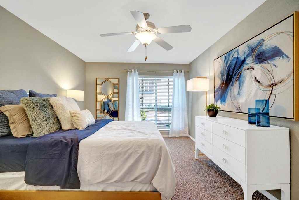 Latitude 2976 - Photo 7 of 36