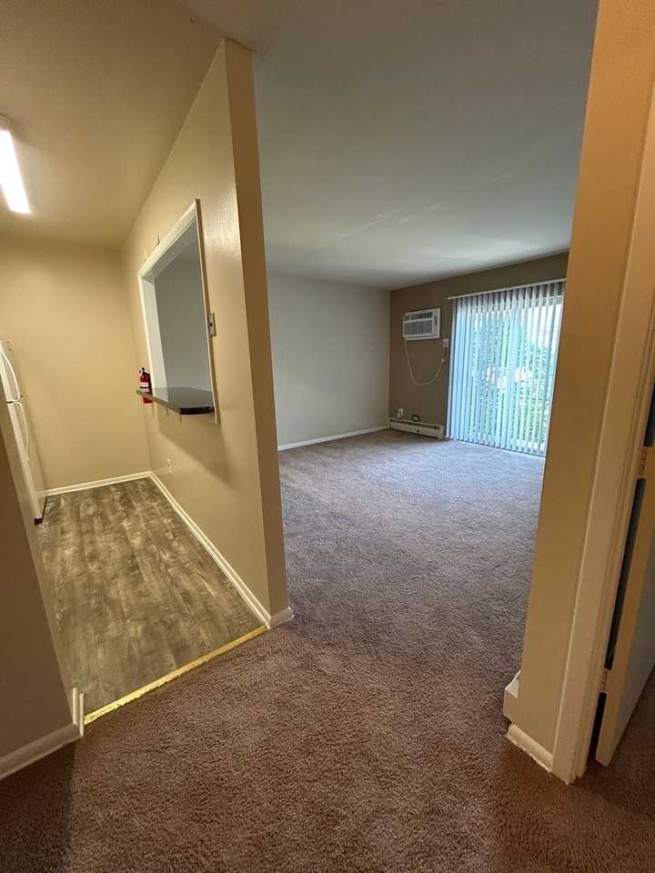 Providence Manor Apartments - Photo 7 of 28