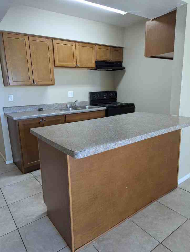 It's hop to live in the square - Photo 7 of 16