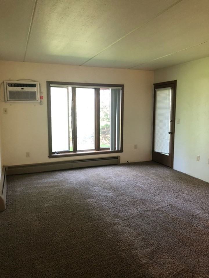 Village Park Apartments-Appleton - Photo 7 of 11