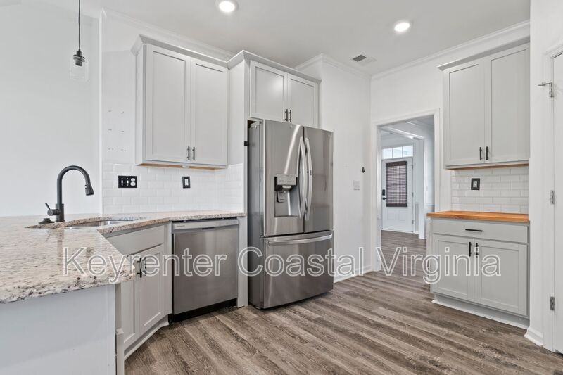 1038 Egret Ln - Photo 4 of 27