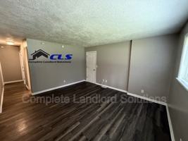 featured image of 2906 E Haythorne Ave