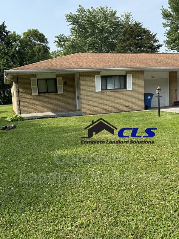 2906 E Haythorne Ave - Photo 3 of 13