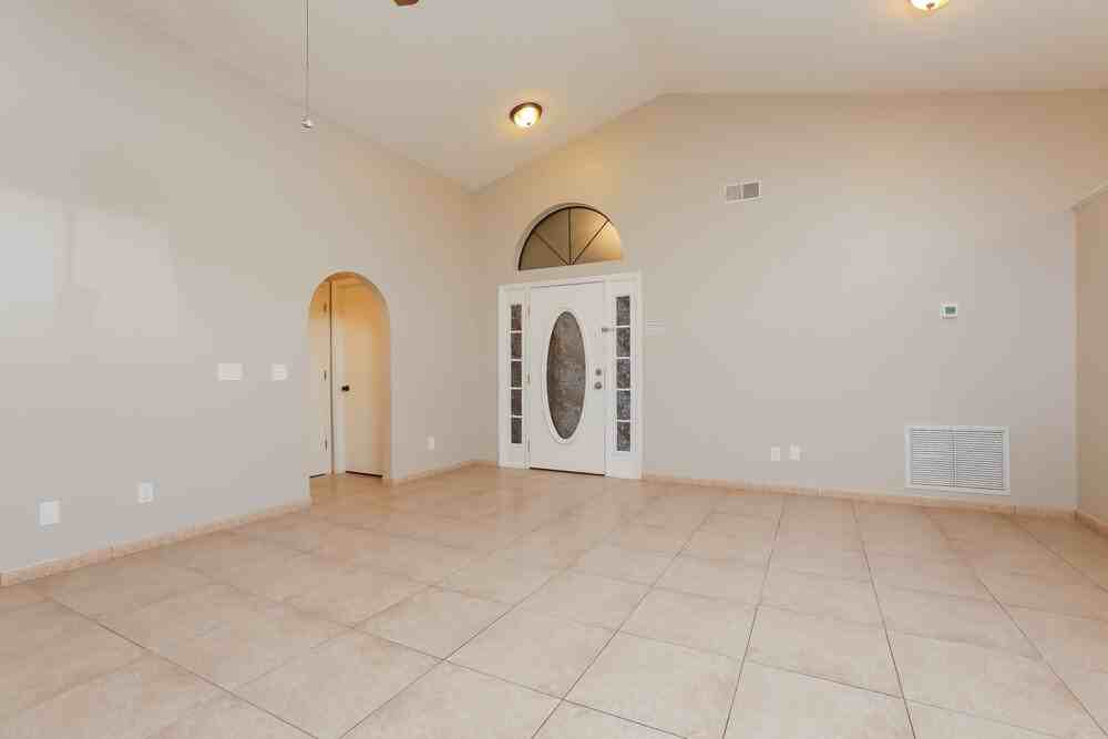 1965 River Park Blvd - Photo 3 of 16