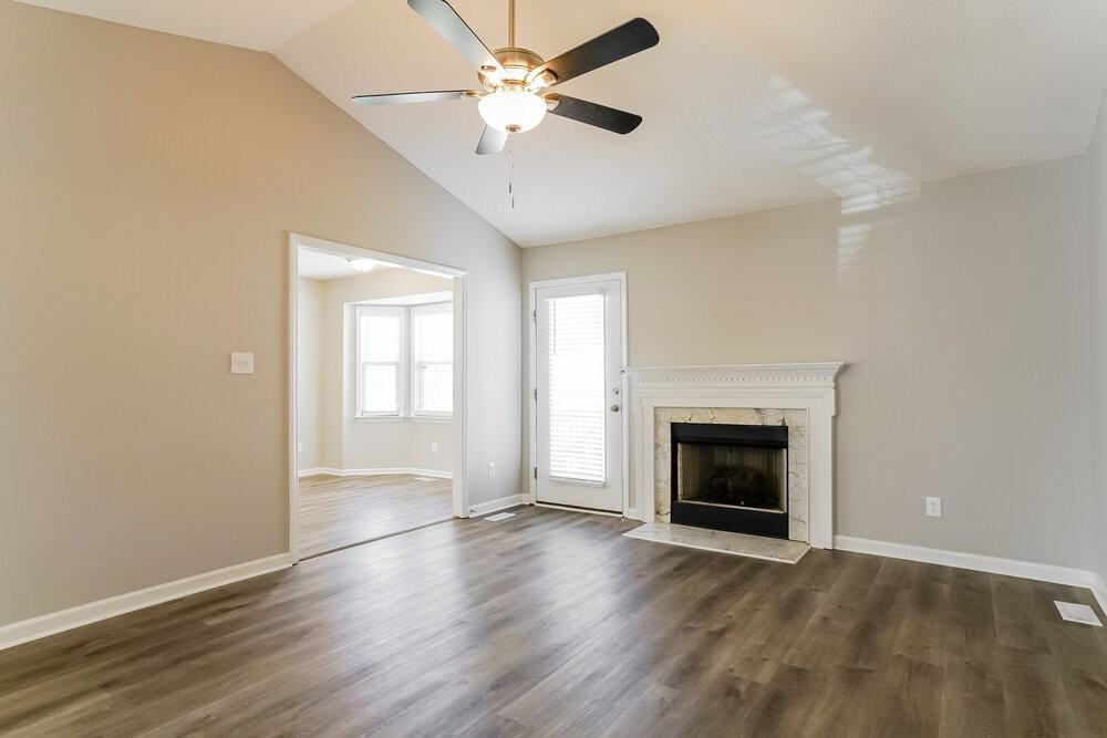 1432 Smokey Mountain Dr - Photo 3 of 16