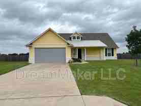 3043 Se 34th St - Photo 1 of 1