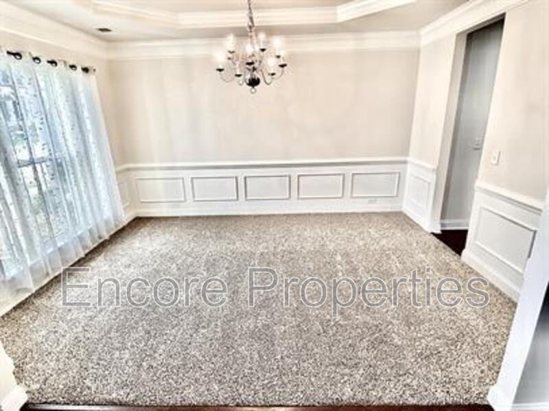 2057 Aventon Ln - Photo 6 of 20