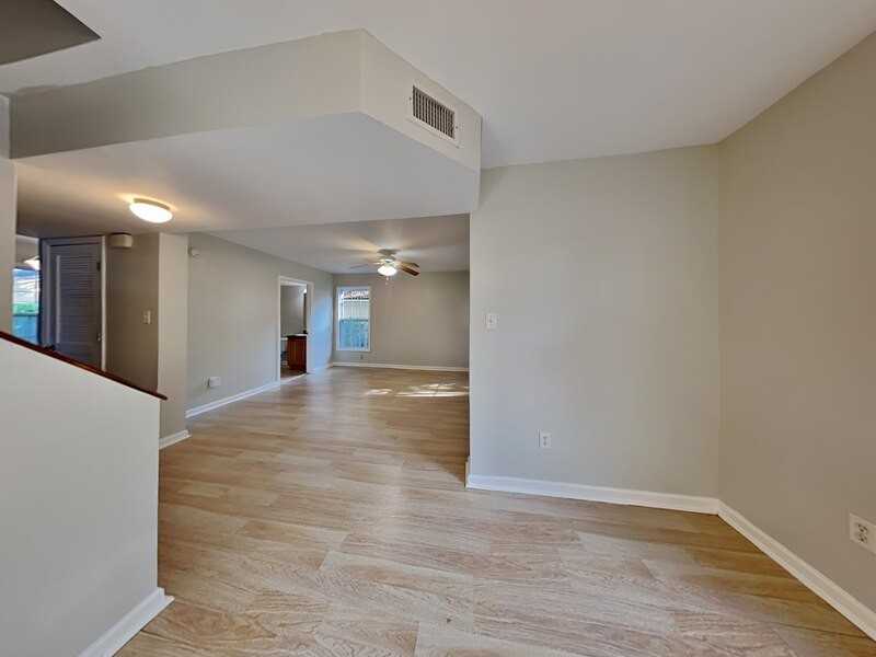 838 S Parramore Ave - Photo 5 of 25