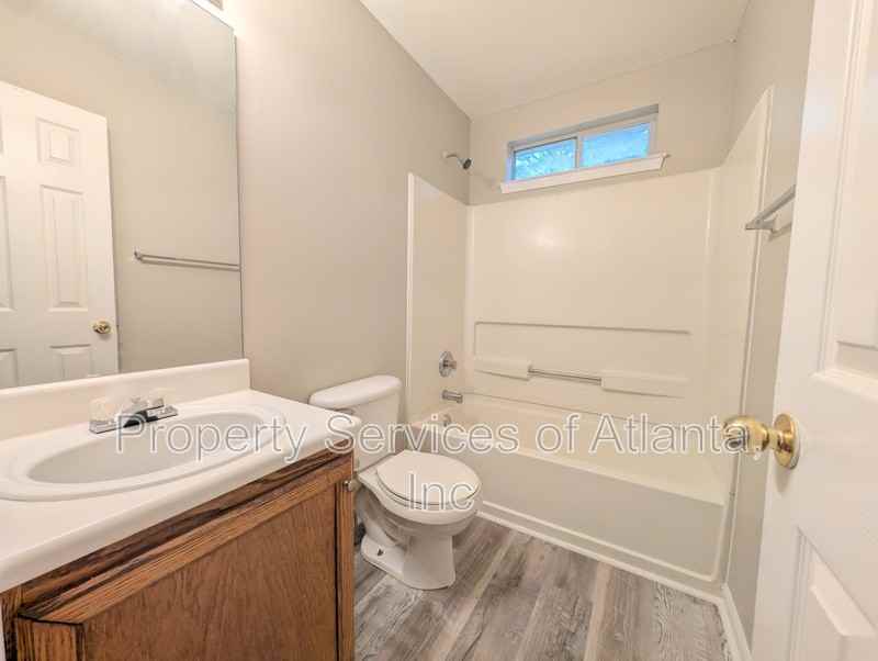 7300 New Dale Road - Photo 3 of 12