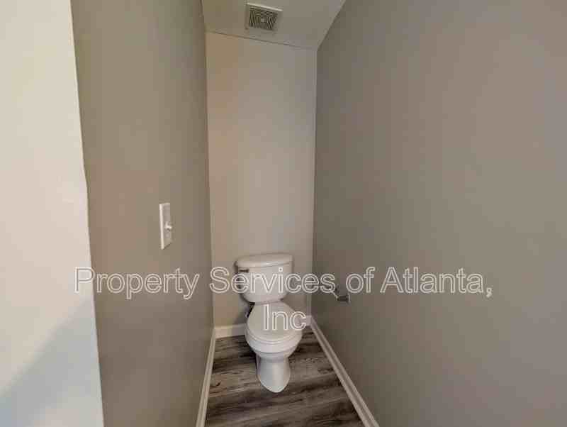 7300 New Dale Road - Photo 4 of 12