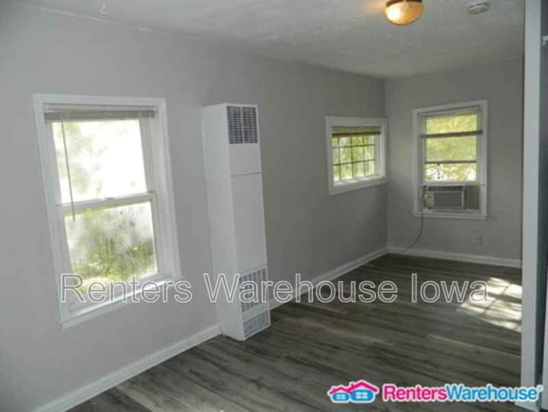2826 Oxford St - Photo 6 of 6