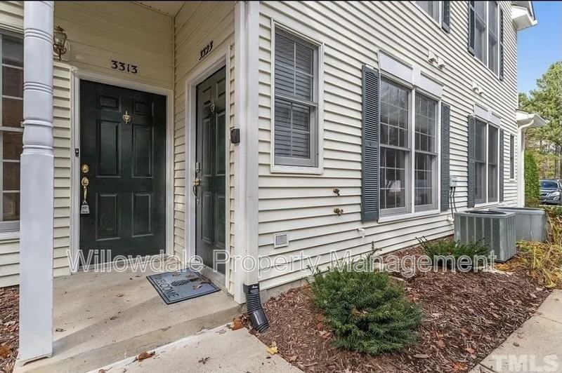 3313 Kudrow Ln - Photo 2 of 31