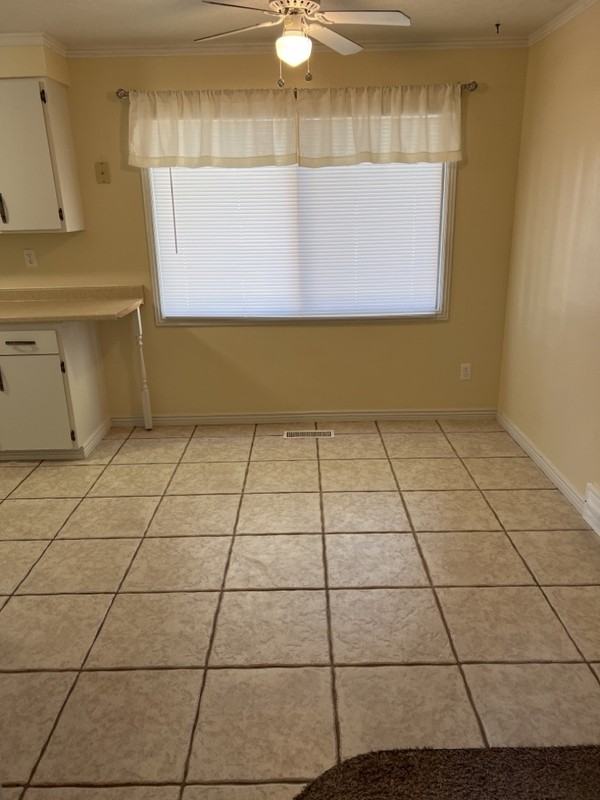945 Sw - Photo 5 of 12