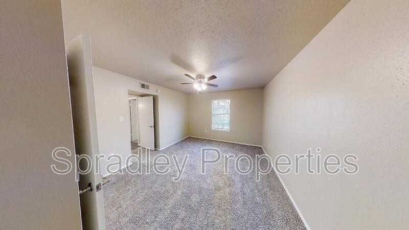 200 Bosque Ln #721 - Photo 6 of 9