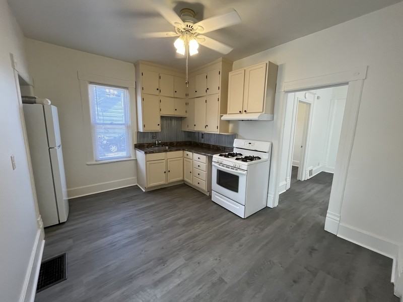 1311 Hamilton St - Photo 2 of 10