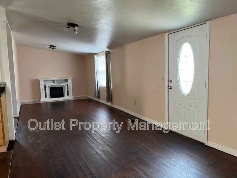 34 S Dean Rd - Photo 3 of 12