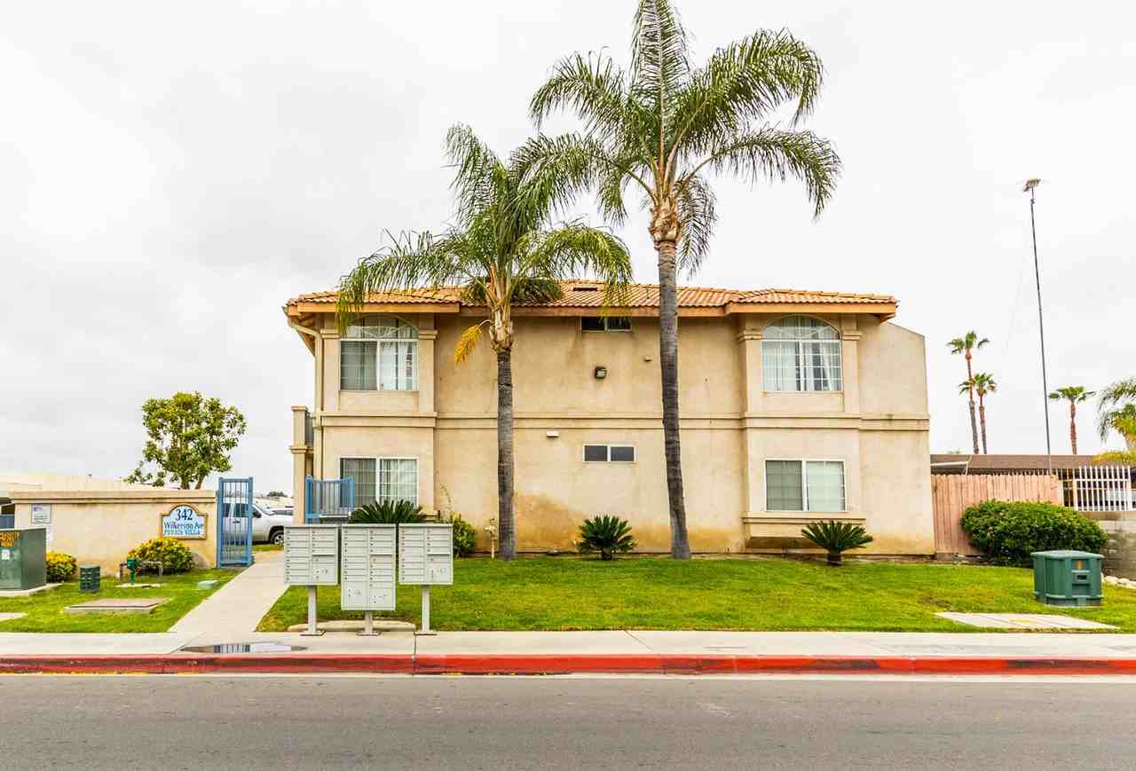 2 bedroom 2 bath apartment in Perris - Photo 2 of 14