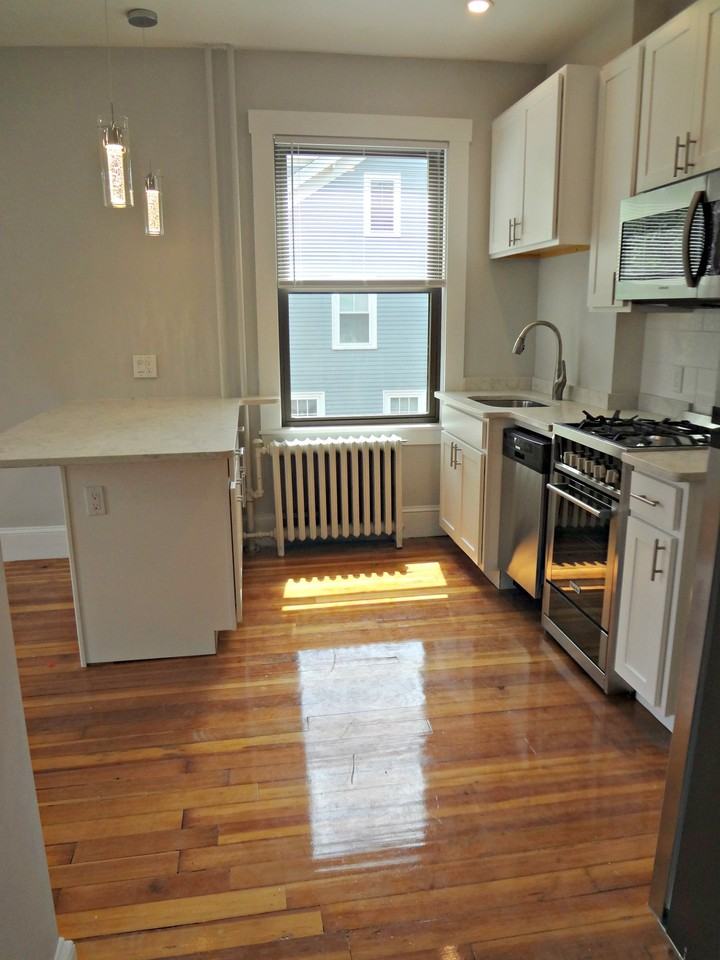 15, 17, 19 Seaverns Ave - Photo 5 of 40
