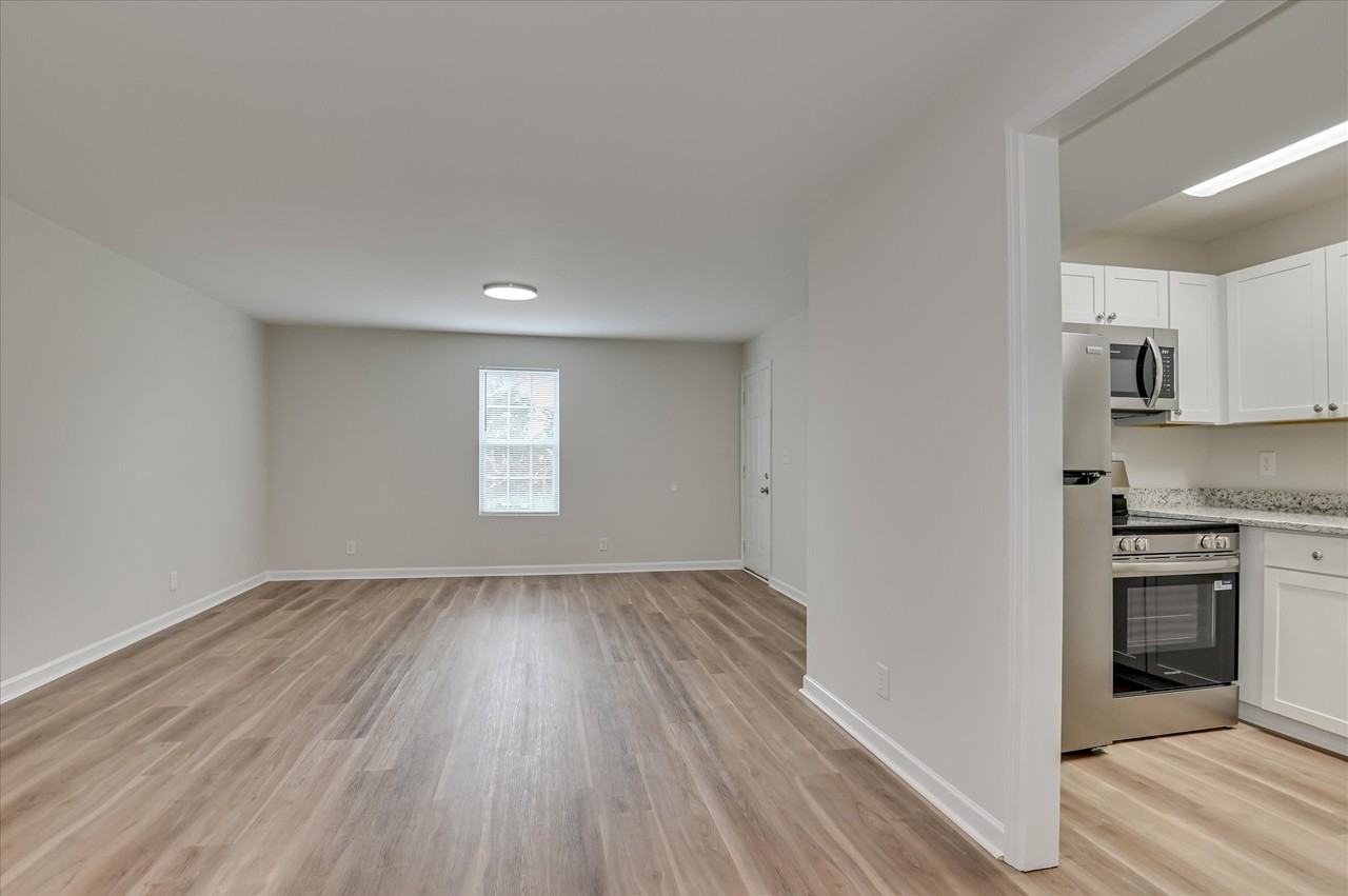 Conifer Court Apartments - Photo 3 of 19