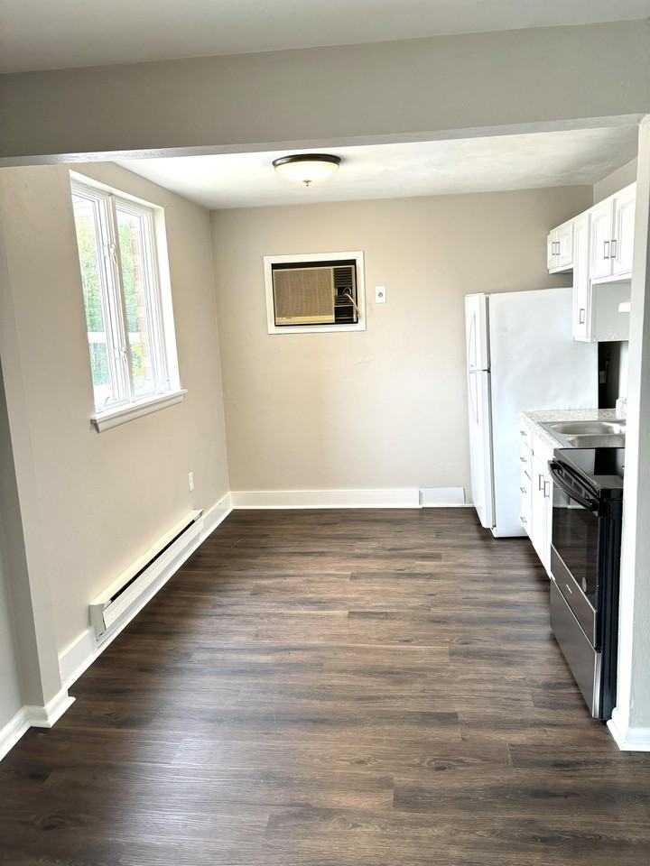 306 Harvey Avenue - Photo 2 of 14