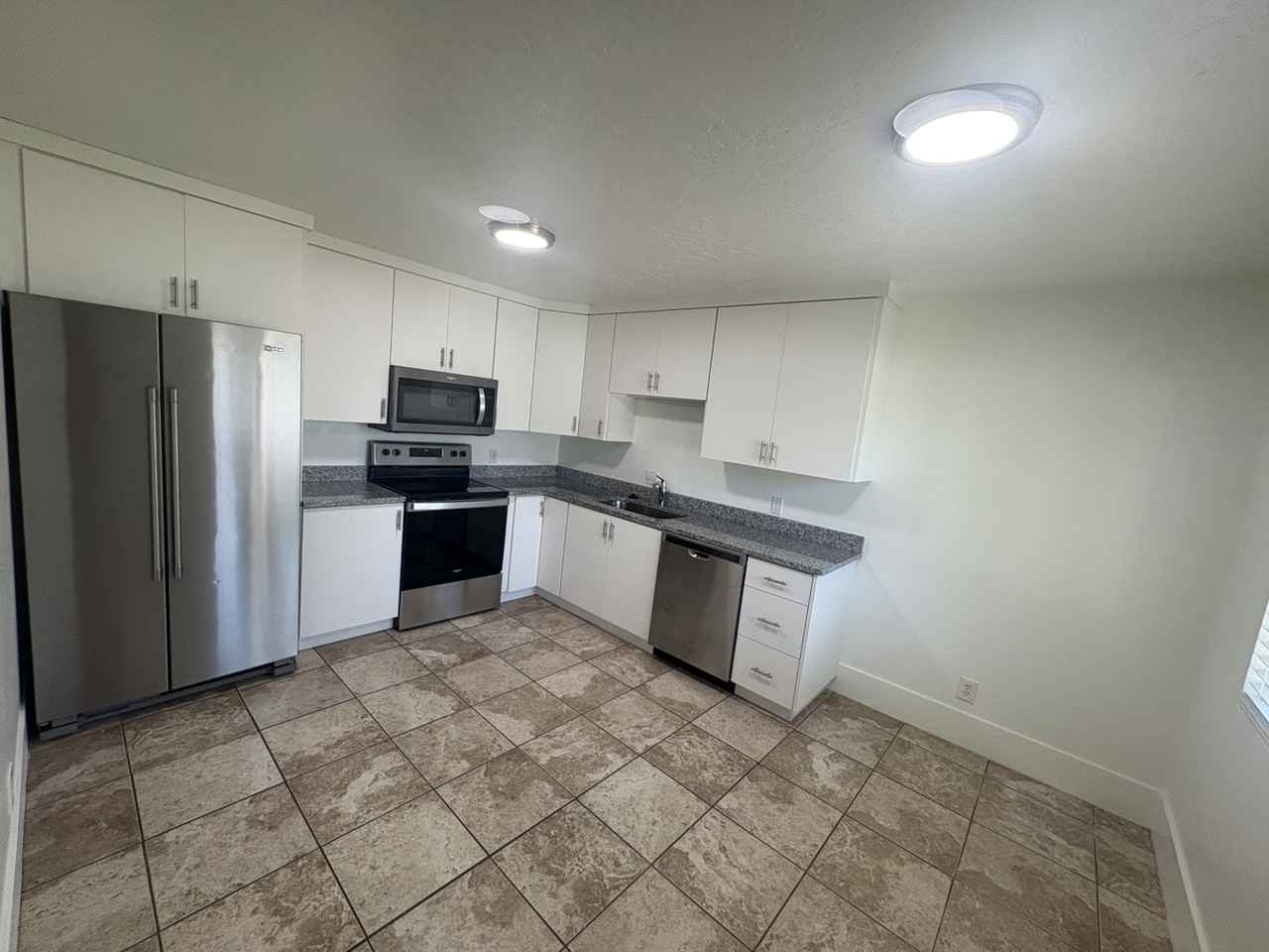 470 North 100 East Unit 5 - Photo 2 of 10