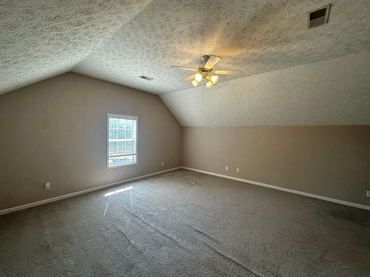 3222 Briarhill Ct - Photo 7 of 21