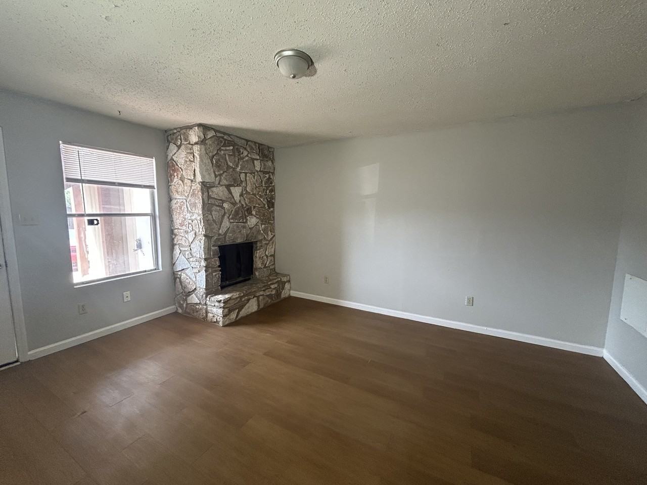 707 Bracewood - Photo 2 of 10