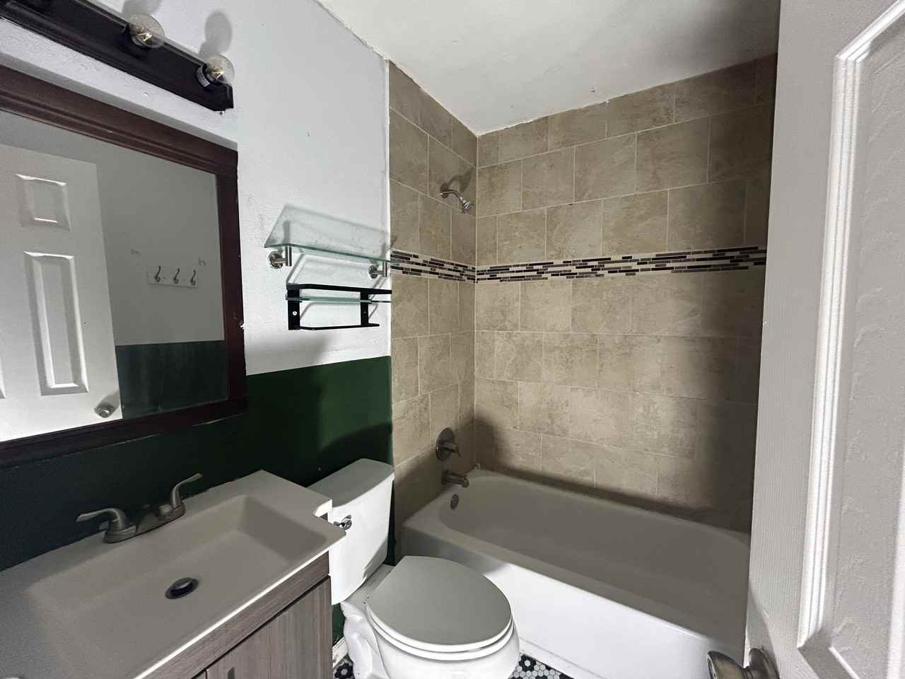 707 Bracewood - Photo 7 of 10