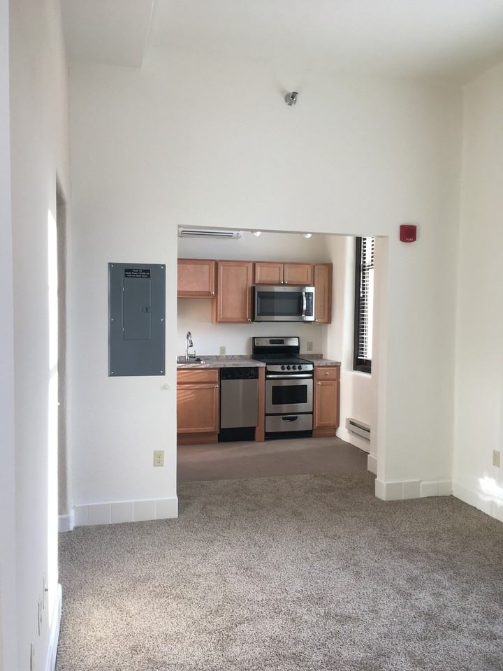 1447 Patterson Loop - Photo 2 of 10