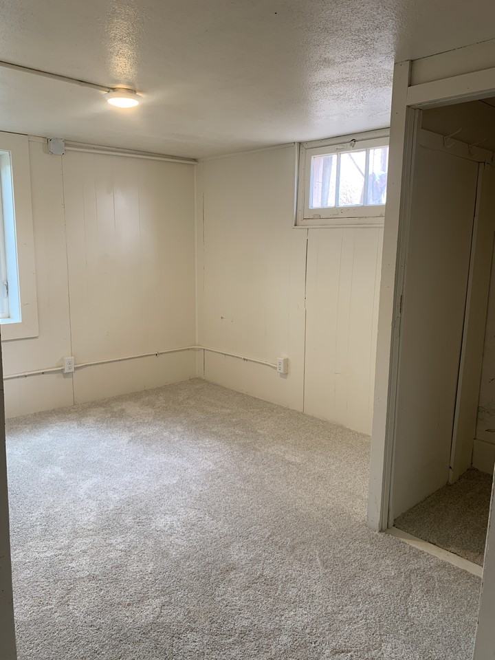 1017 East Harney Street - Photo 7 of 11