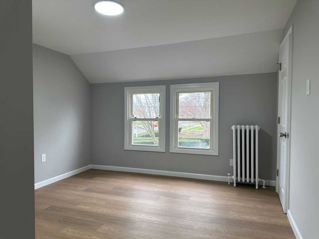 291 Maple Ave - Photo 2 of 13