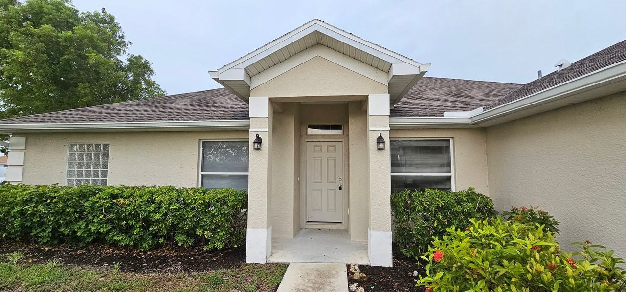 1530 Sw 19th Ave - Photo 2 of 22